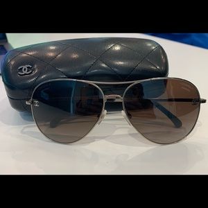 Authentic Mint Condition Chanel Pilot Sunglasses